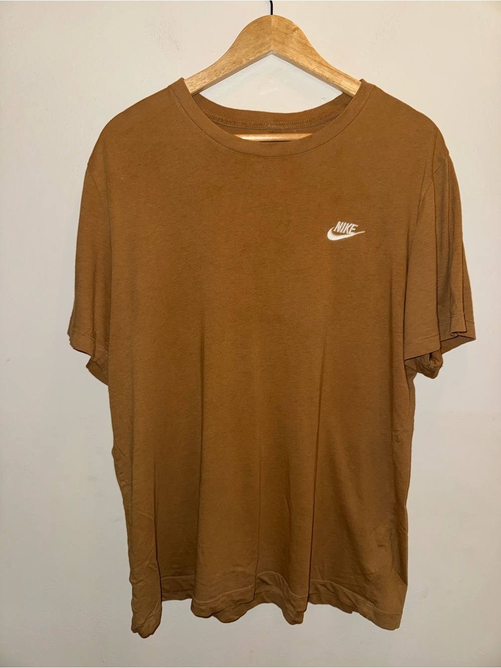 Nike The Nike Tee Sportwear Club Tee T-Shirt Men’s Size Large